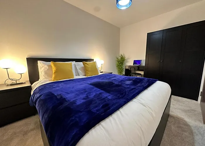 1 Bed Near Old Trafford With Free Car Park