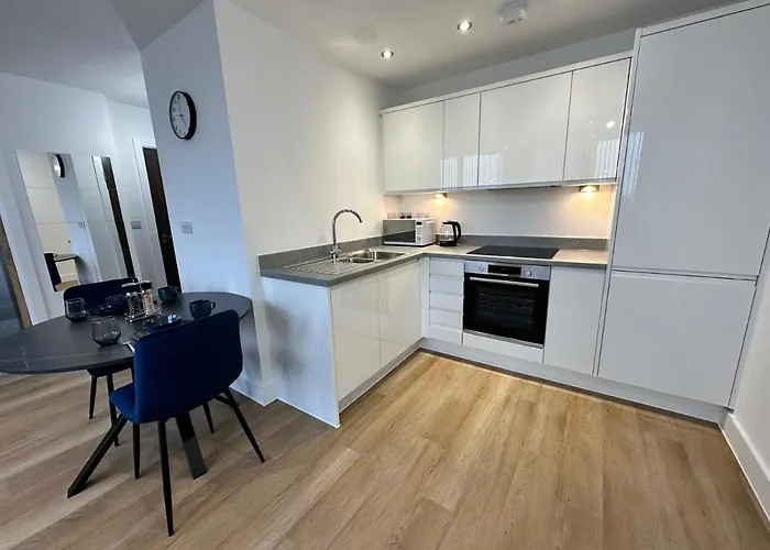 1 Bed Near Old Trafford With Free Car Park